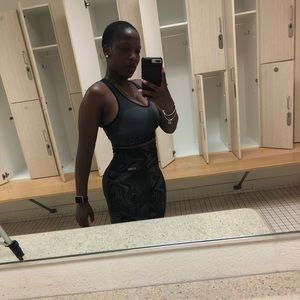 Meet your Posher, Monique